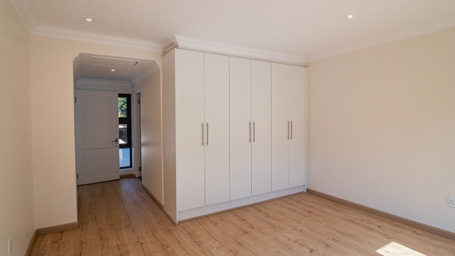 5 Bedroom Property for Sale in Aspen Hills Gauteng