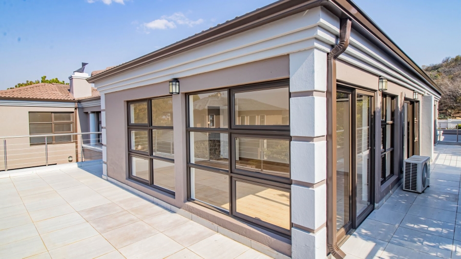 5 Bedroom Property for Sale in Aspen Hills Gauteng