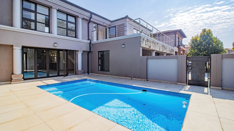 5 Bedroom Property for Sale in Aspen Hills Gauteng
