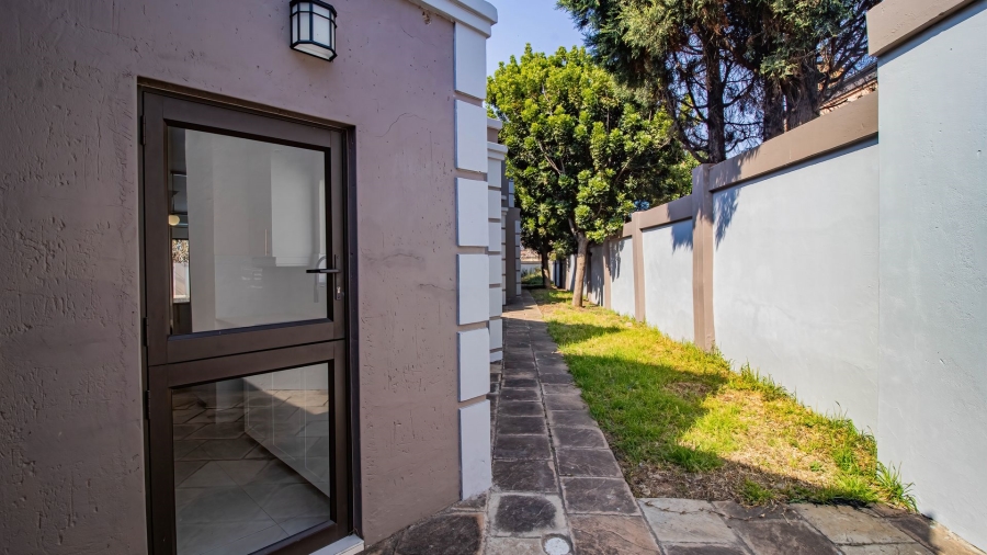 5 Bedroom Property for Sale in Aspen Hills Gauteng