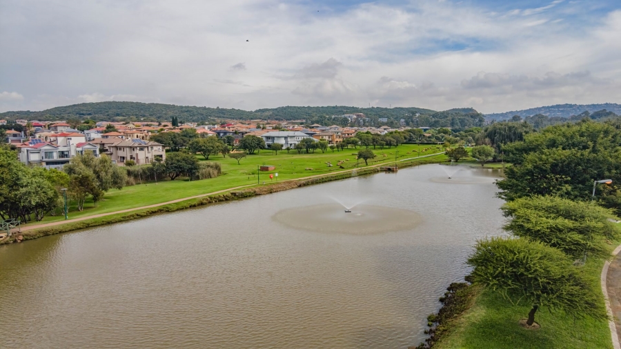 5 Bedroom Property for Sale in Aspen Hills Gauteng