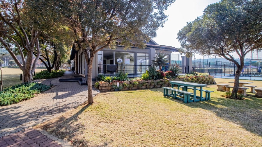 5 Bedroom Property for Sale in Aspen Hills Gauteng