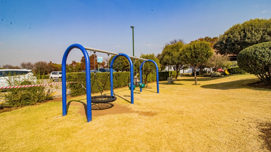 5 Bedroom Property for Sale in Aspen Hills Gauteng