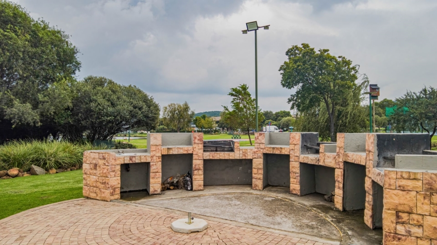 5 Bedroom Property for Sale in Aspen Hills Gauteng