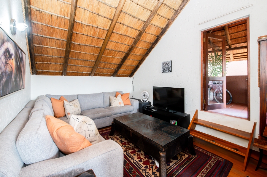 2 Bedroom Property for Sale in Magaliessig Gauteng