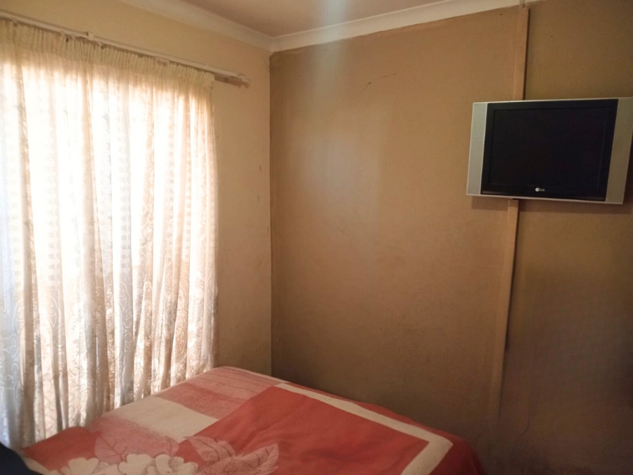 2 Bedroom Property for Sale in Lakeside Gauteng