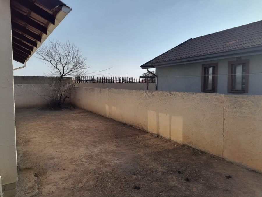 2 Bedroom Property for Sale in Lakeside Gauteng