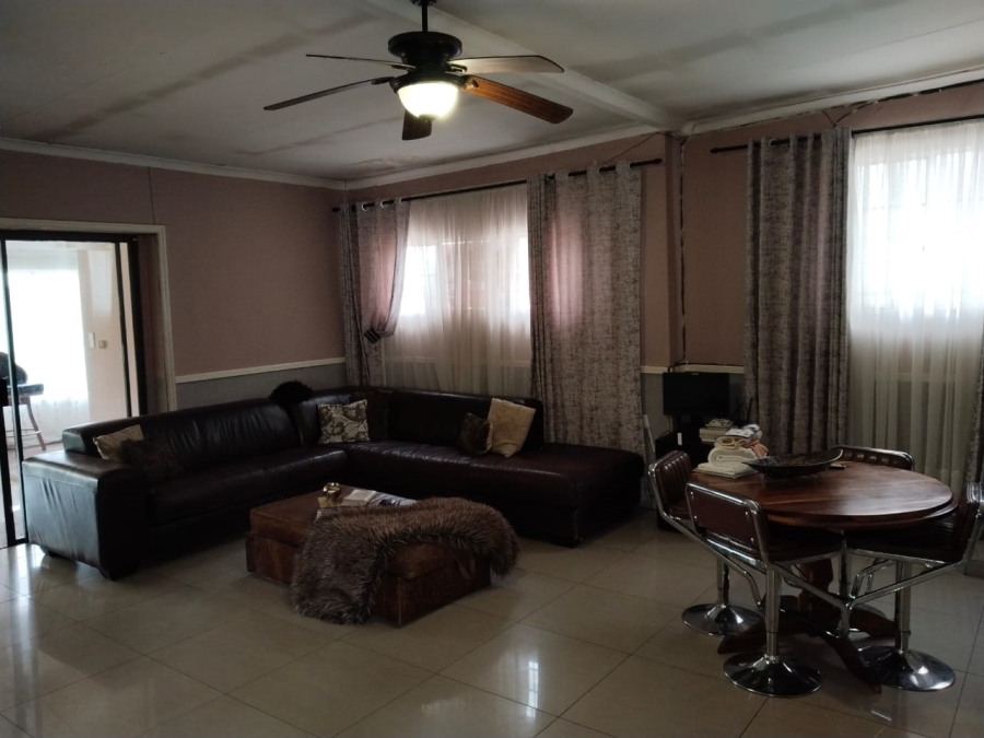 3 Bedroom Property for Sale in Rothdene Gauteng