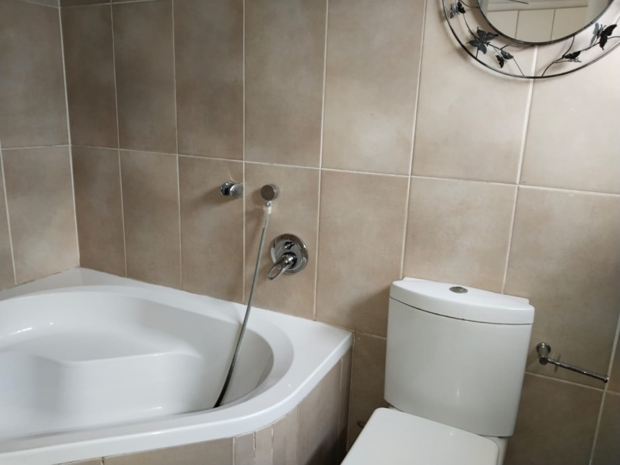 3 Bedroom Property for Sale in Rothdene Gauteng