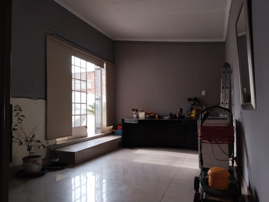 3 Bedroom Property for Sale in Rothdene Gauteng