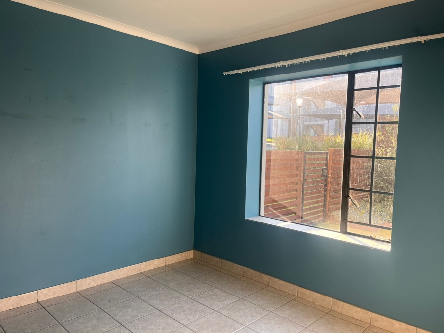 To Let 4 Bedroom Property for Rent in Summerset Gauteng