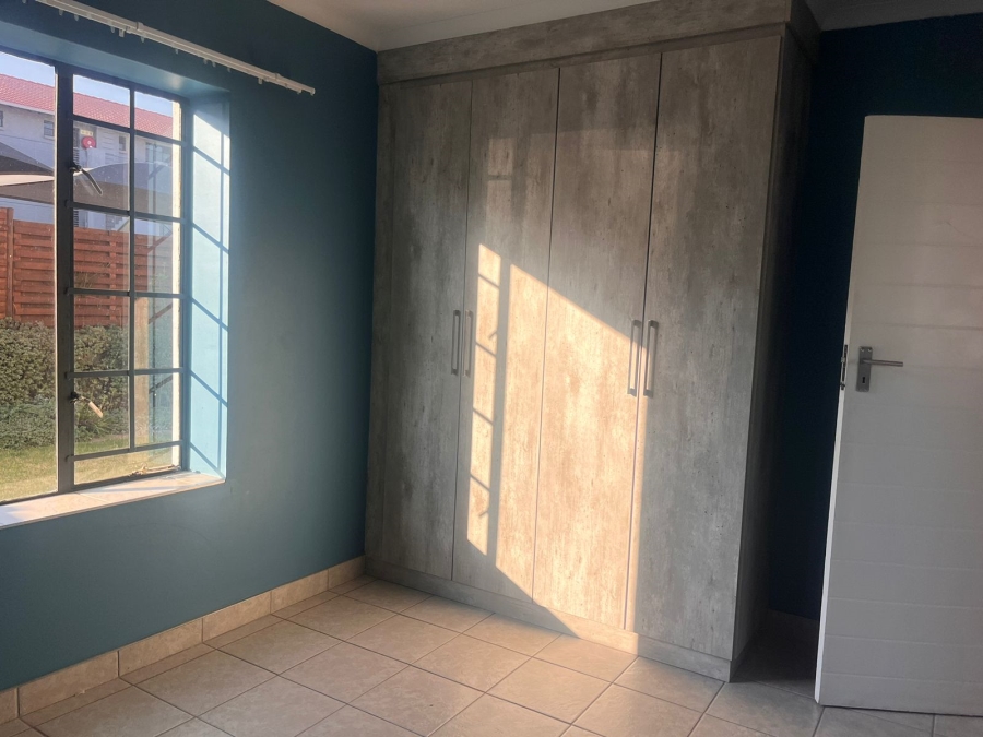 To Let 4 Bedroom Property for Rent in Summerset Gauteng