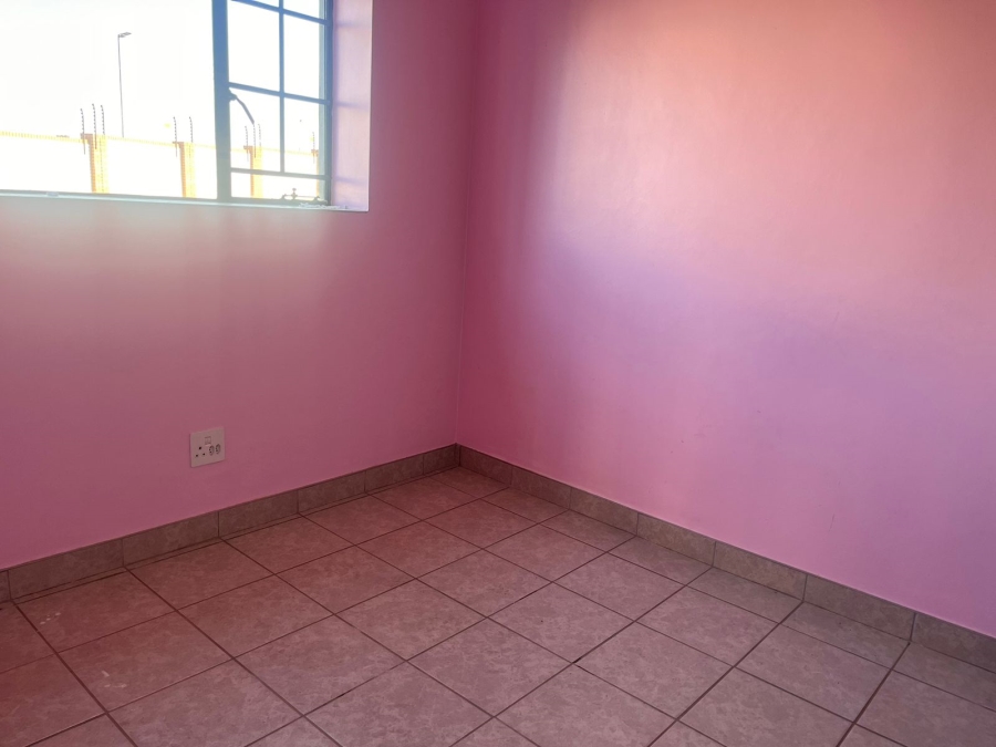 To Let 4 Bedroom Property for Rent in Summerset Gauteng