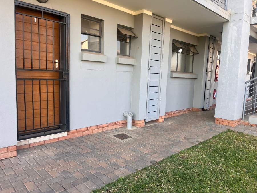 To Let 4 Bedroom Property for Rent in Summerset Gauteng