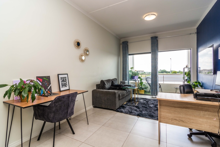 2 Bedroom Property for Sale in Erand Gardens Gauteng