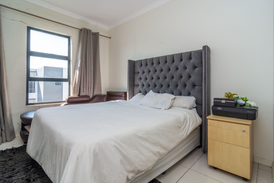2 Bedroom Property for Sale in Erand Gardens Gauteng