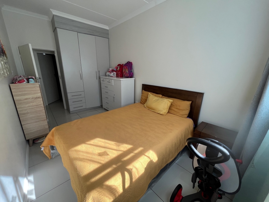 2 Bedroom Property for Sale in Erand Gardens Gauteng