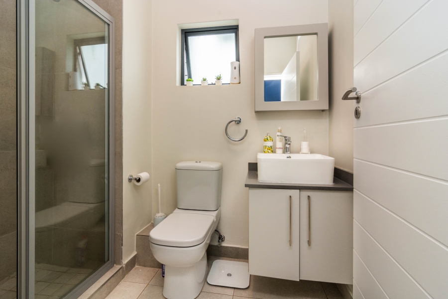 2 Bedroom Property for Sale in Erand Gardens Gauteng