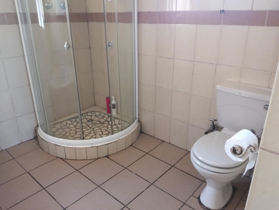 4 Bedroom Property for Sale in Helikonpark Gauteng