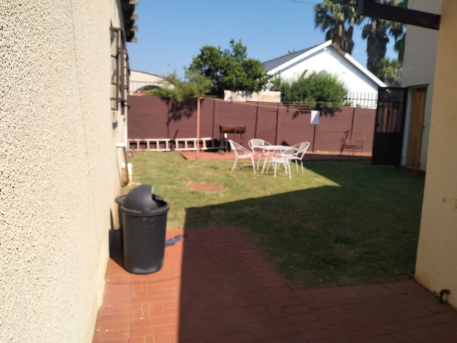 4 Bedroom Property for Sale in Helikonpark Gauteng