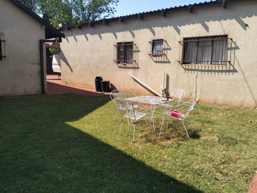 4 Bedroom Property for Sale in Helikonpark Gauteng