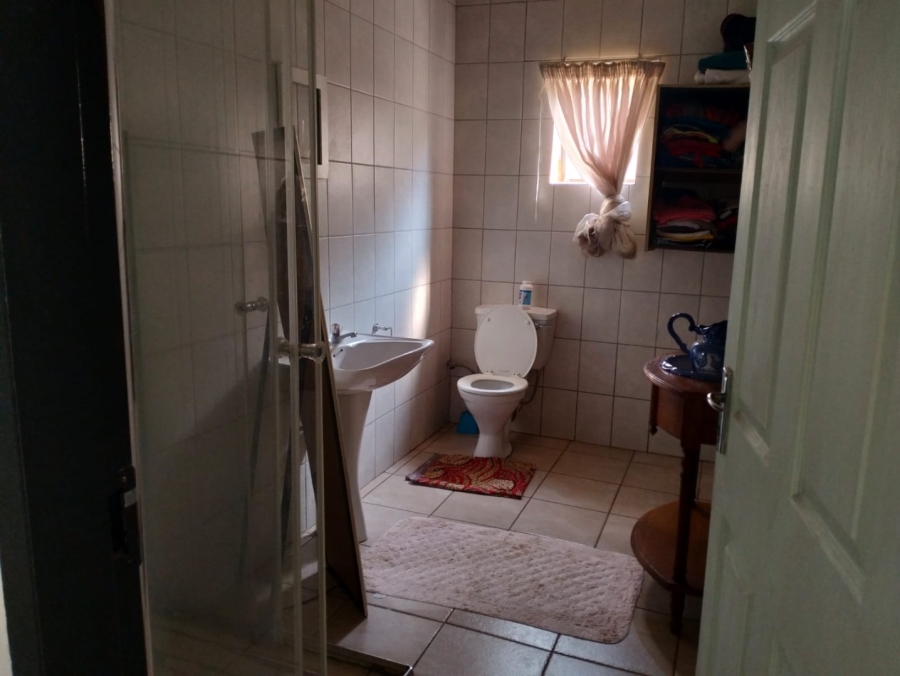 4 Bedroom Property for Sale in Helikonpark Gauteng