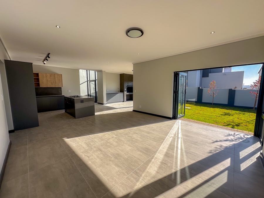 3 Bedroom Property for Sale in Midstream Estate Gauteng