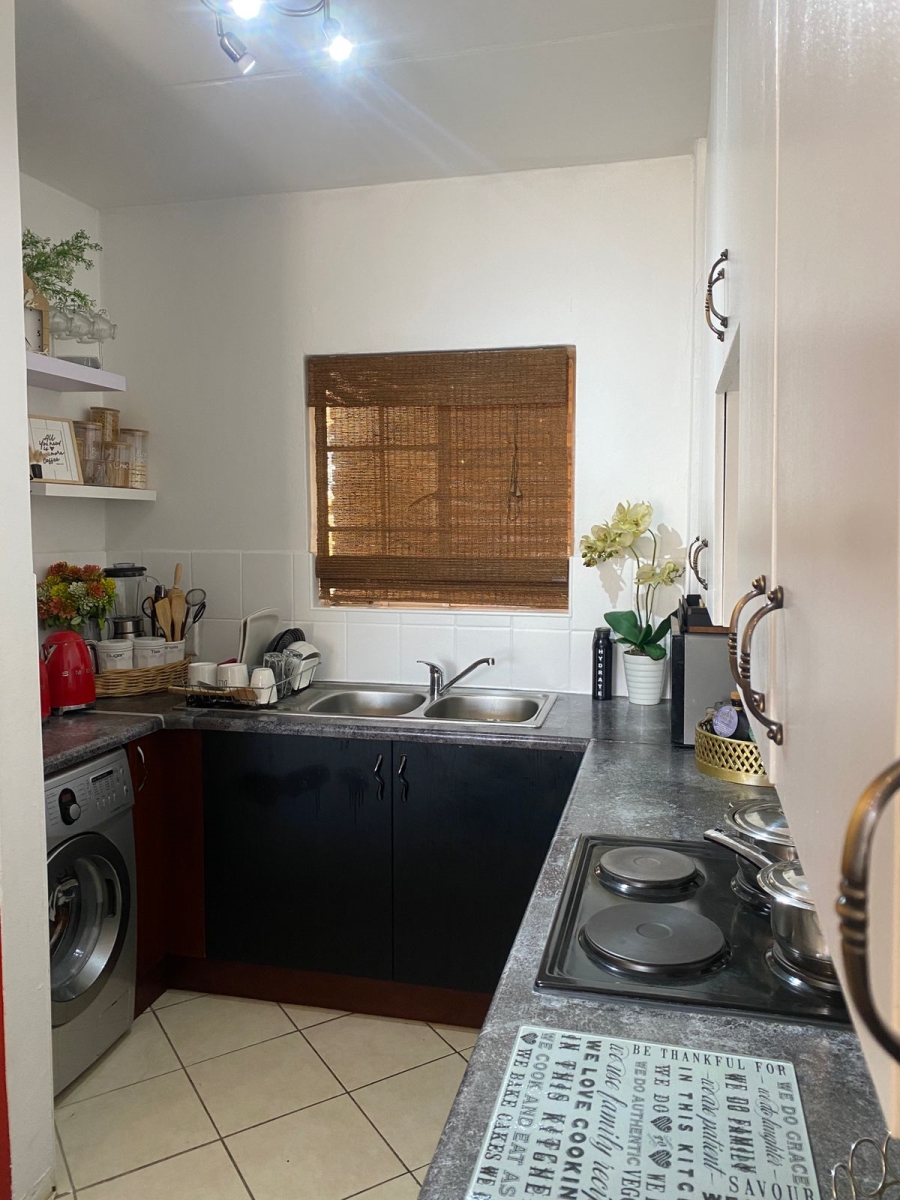 2 Bedroom Property for Sale in Honeydew Gauteng