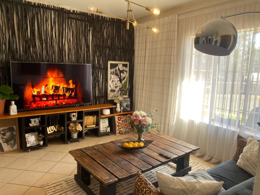 2 Bedroom Property for Sale in Honeydew Gauteng