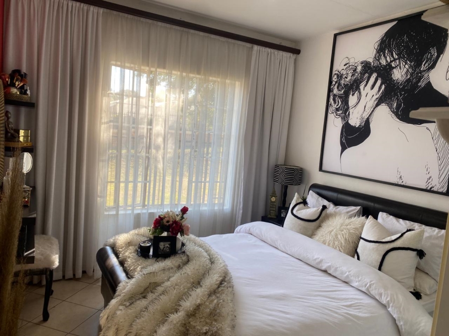 2 Bedroom Property for Sale in Honeydew Gauteng