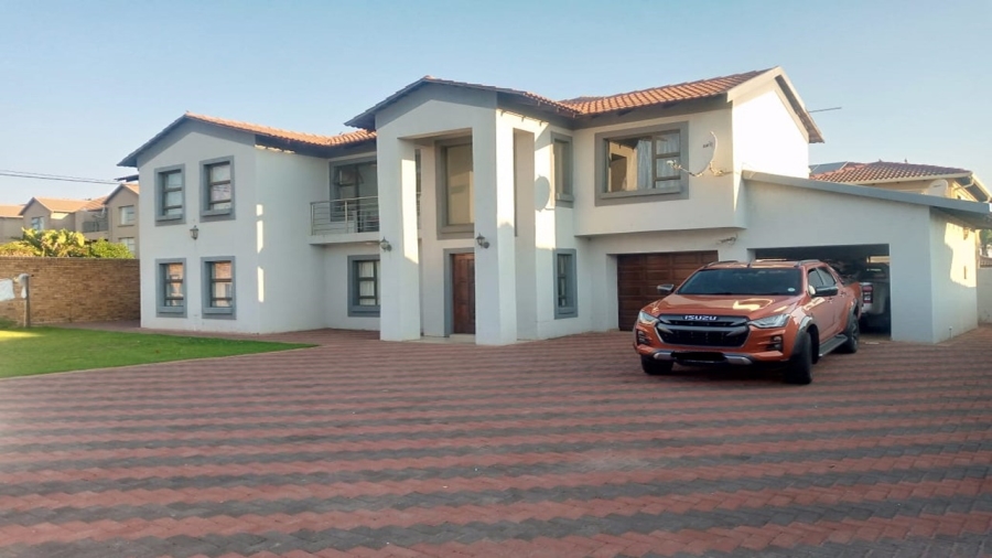 4 Bedroom Property for Sale in Sonneveld Gauteng