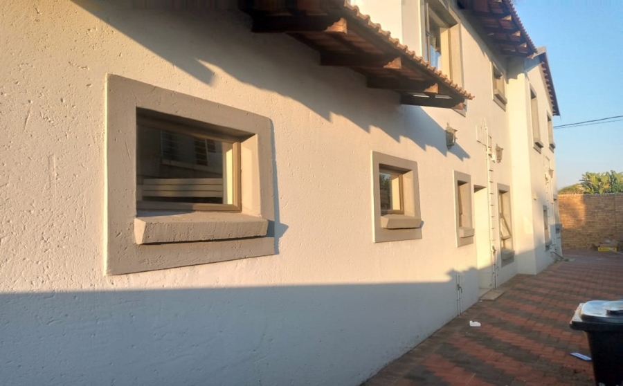 4 Bedroom Property for Sale in Sonneveld Gauteng