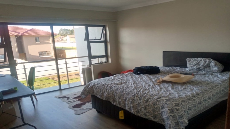 4 Bedroom Property for Sale in Sonneveld Gauteng