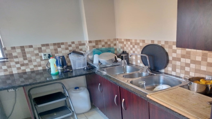 4 Bedroom Property for Sale in Sonneveld Gauteng