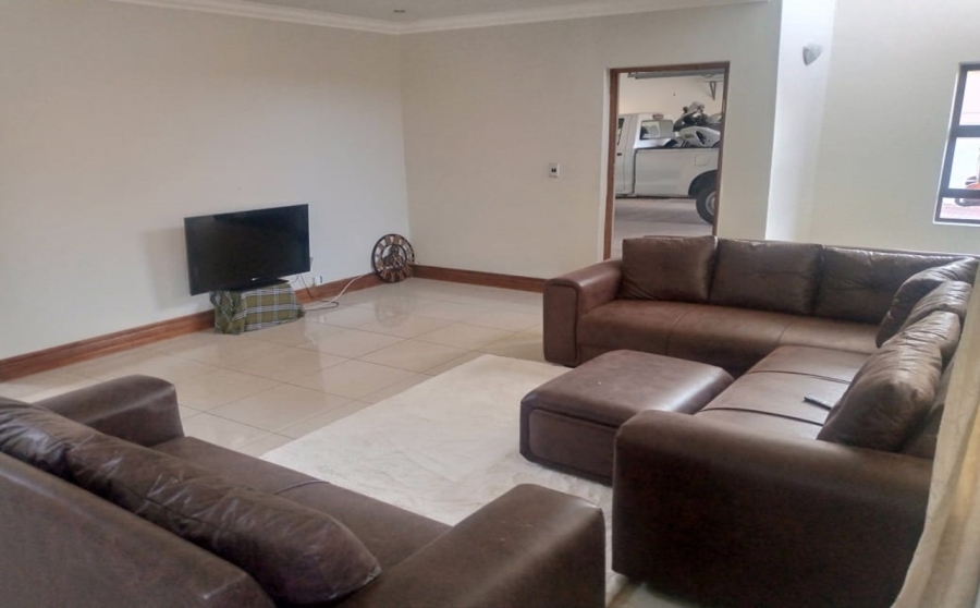 4 Bedroom Property for Sale in Sonneveld Gauteng