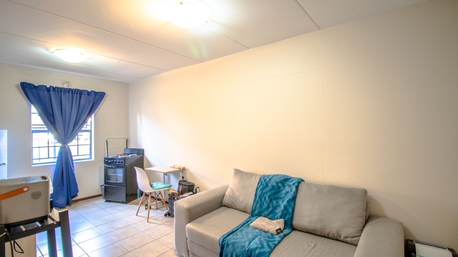 1 Bedroom Property for Sale in Erand Gardens Gauteng
