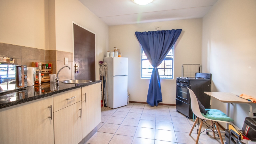1 Bedroom Property for Sale in Erand Gardens Gauteng