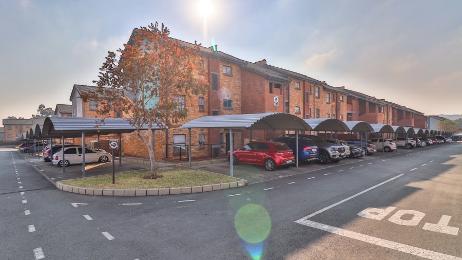 1 Bedroom Property for Sale in Erand Gardens Gauteng