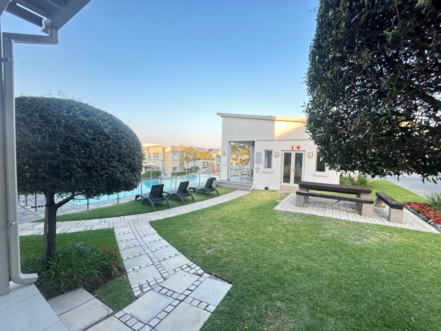 2 Bedroom Property for Sale in Fourways Gauteng