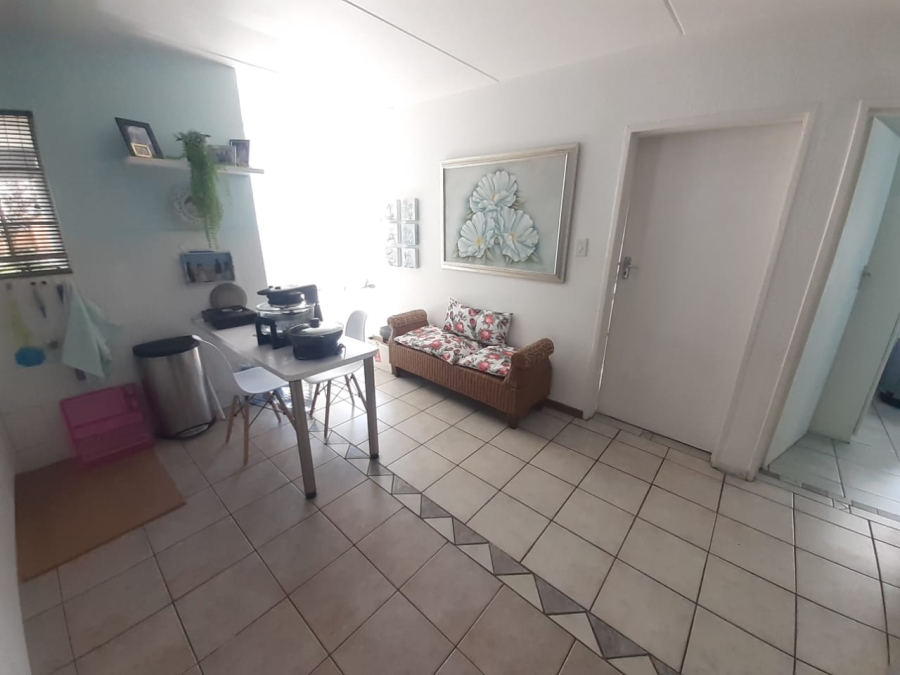 2 Bedroom Property for Sale in Bromhof Gauteng