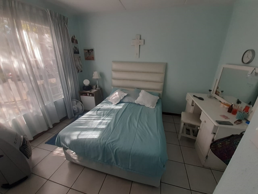 2 Bedroom Property for Sale in Bromhof Gauteng