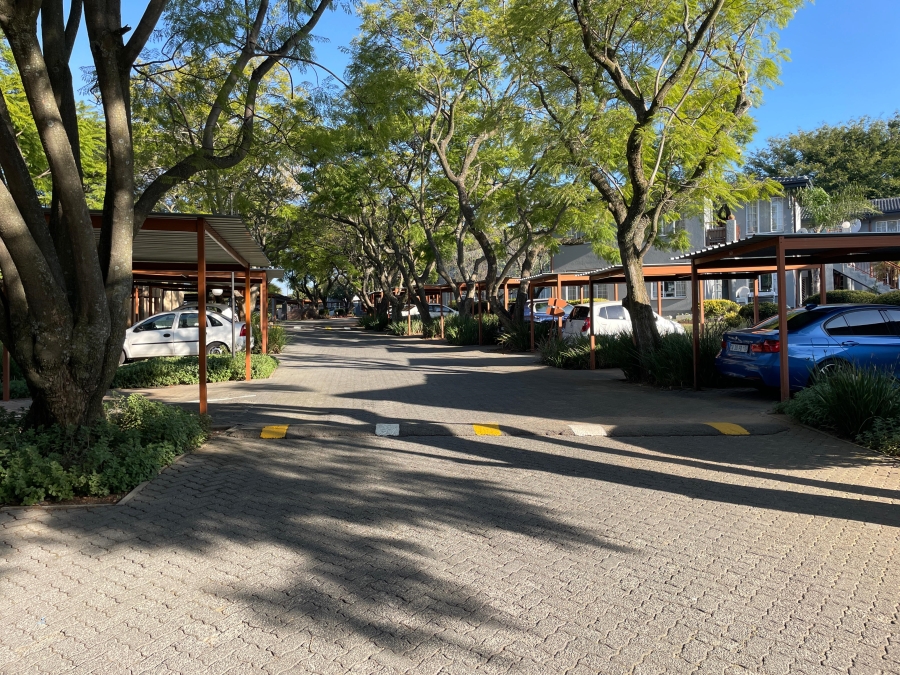 2 Bedroom Property for Sale in Bromhof Gauteng