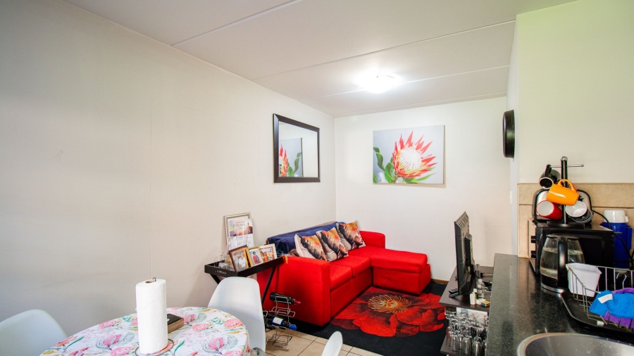 1 Bedroom Property for Sale in Erand Gardens Gauteng