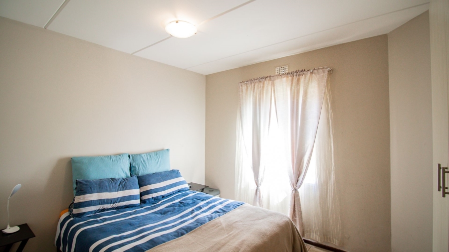 1 Bedroom Property for Sale in Erand Gardens Gauteng