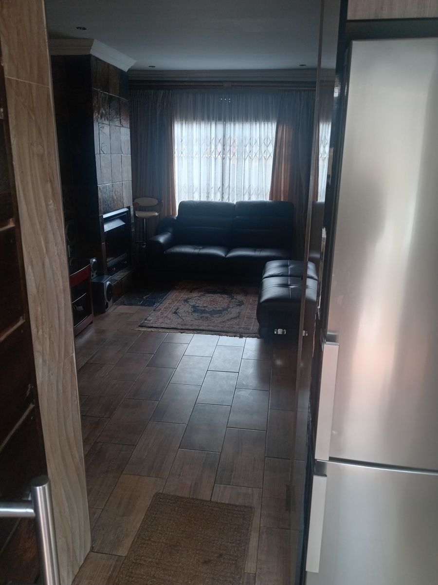 3 Bedroom Property for Sale in Protea Glen Gauteng