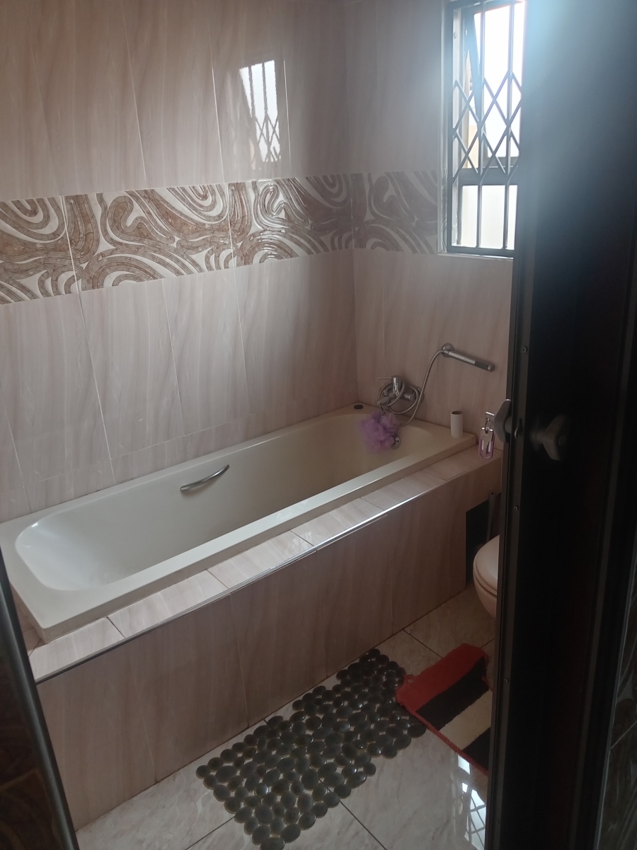 3 Bedroom Property for Sale in Protea Glen Gauteng