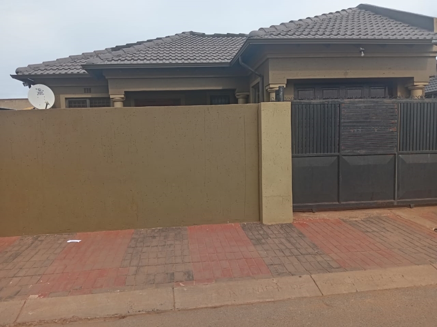 3 Bedroom Property for Sale in Protea Glen Gauteng