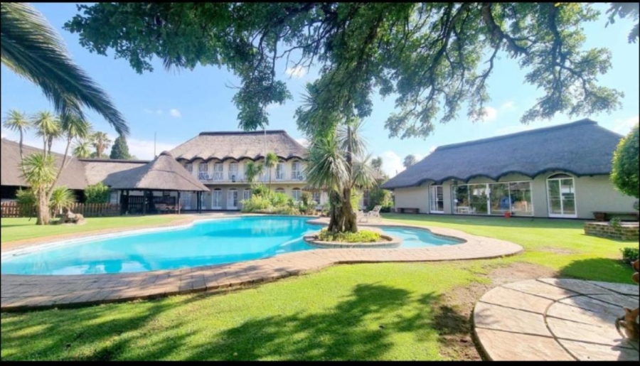 5 Bedroom Property for Sale in Vanderbijlpark Gauteng