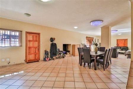 3 Bedroom Property for Sale in Glen Austin Gauteng