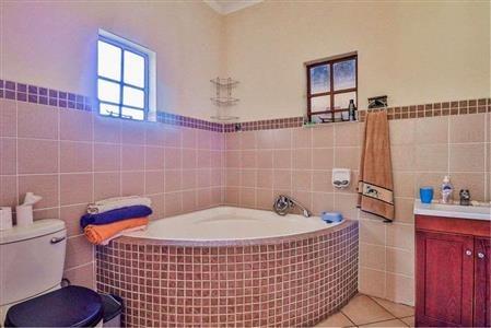 3 Bedroom Property for Sale in Glen Austin Gauteng